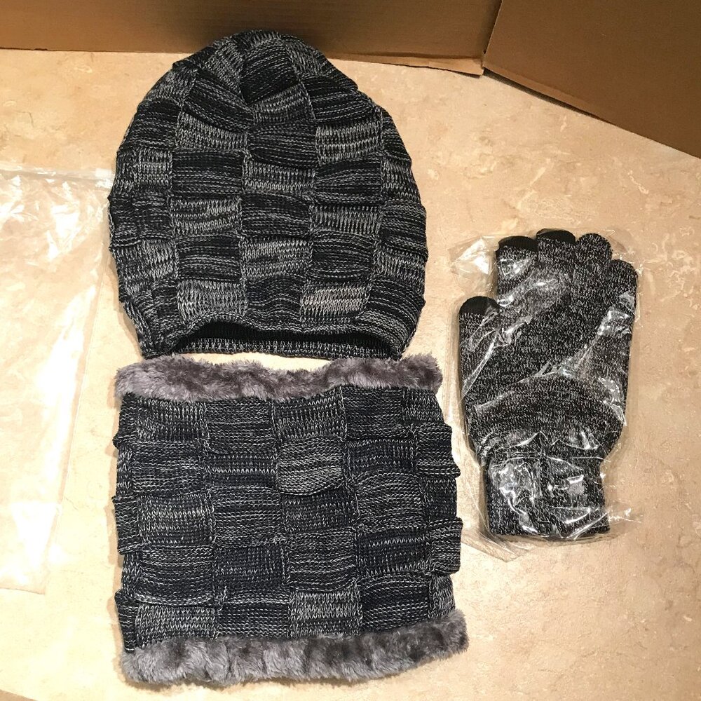 Affei Warm Hat Scarf Touch Screen Gloves Set